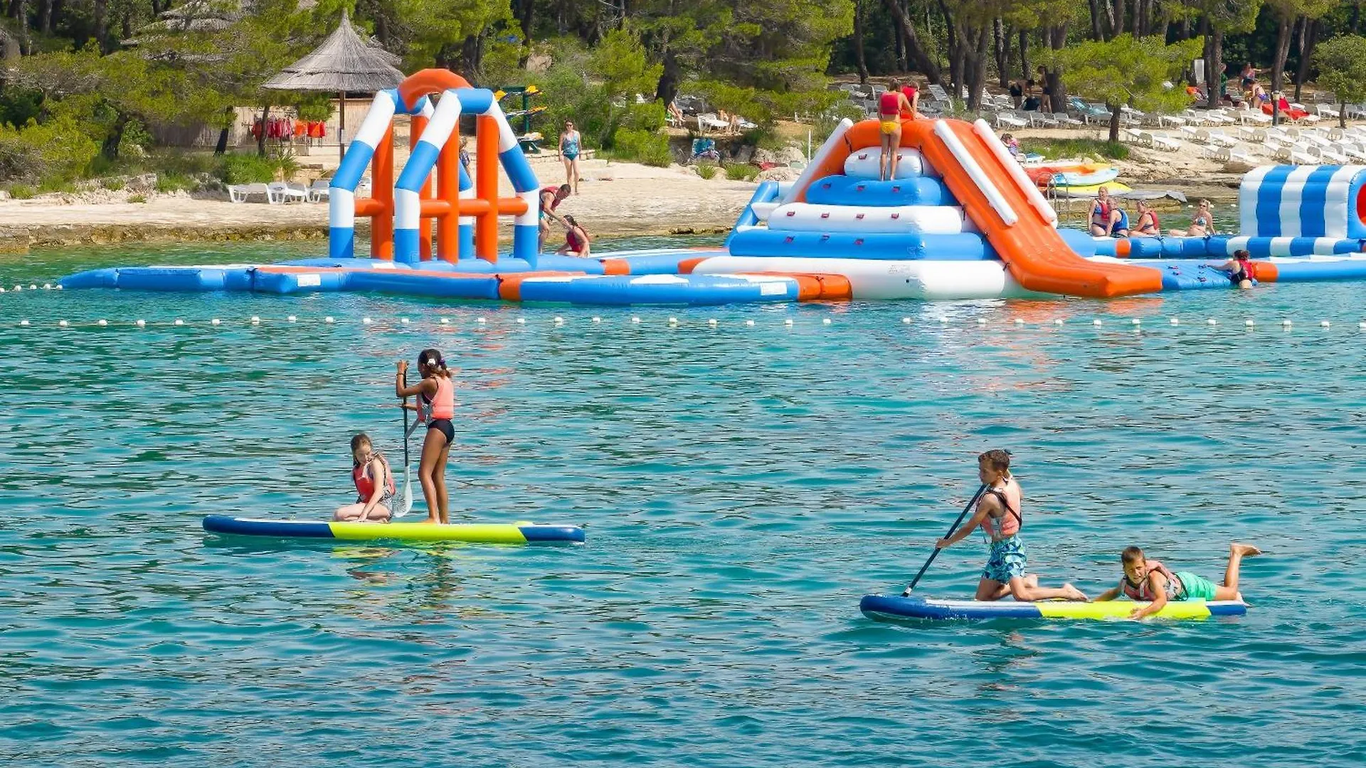 Holiday park Pine Beach Pakostane Glamping Homes Croatia