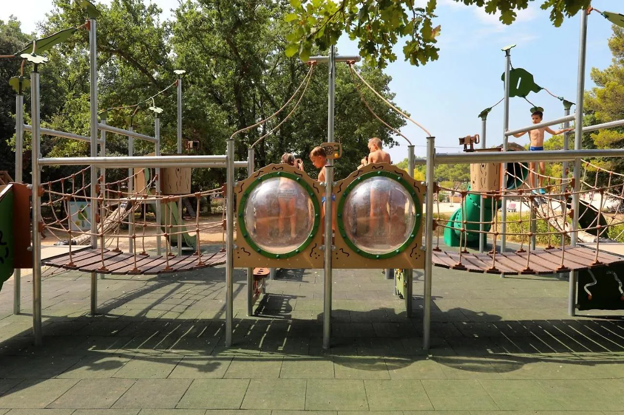 Holiday park Pine Beach Pakostane Glamping Homes Croatia