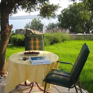 https://apartments-panorama-2.hotels-in-trogir.com