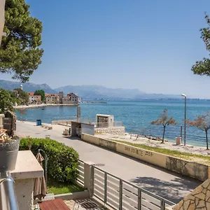 https://apartments-gabine.hotels-in-trogir.com