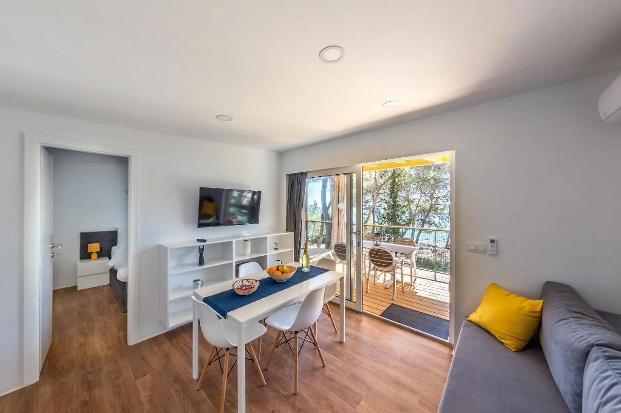 Pine Beach Pakostane Glamping Homes Vakantiepark