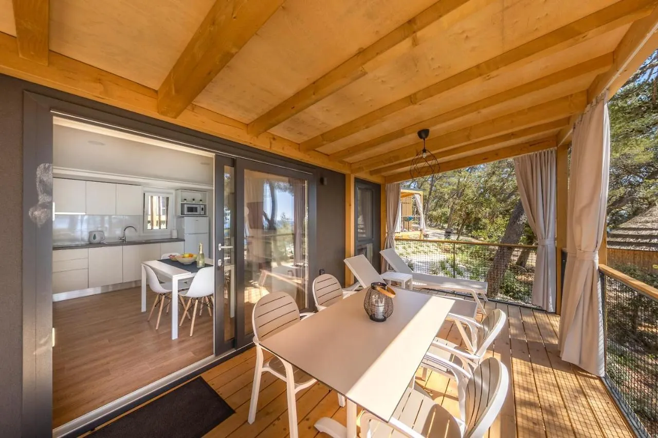 Vakantiepark Pine Beach Pakostane Glamping Homes