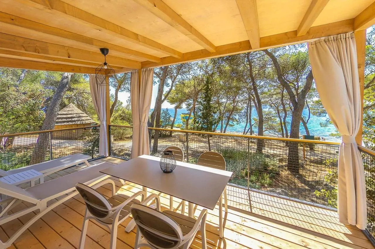 Vakantiepark Pine Beach Pakostane Glamping Homes
